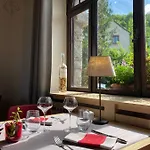 Le Clos Des Sources & Hotel 3*