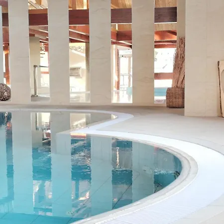 ホテル Le Clos Des Sources & タネンキルヒ