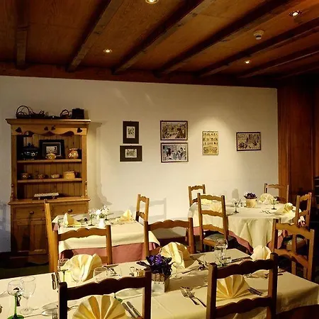 Le Clos Des Sources & ホテル 3*