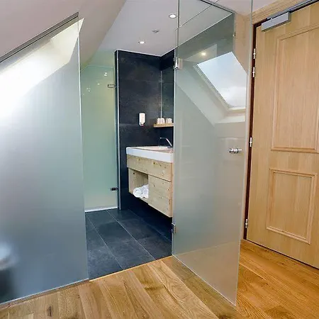 Le Clos Des Sources & ホテル 3*