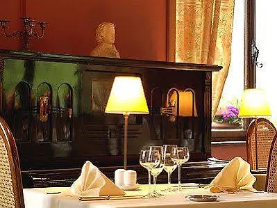 ホテル Le Clos Des Sources & タネンキルヒ