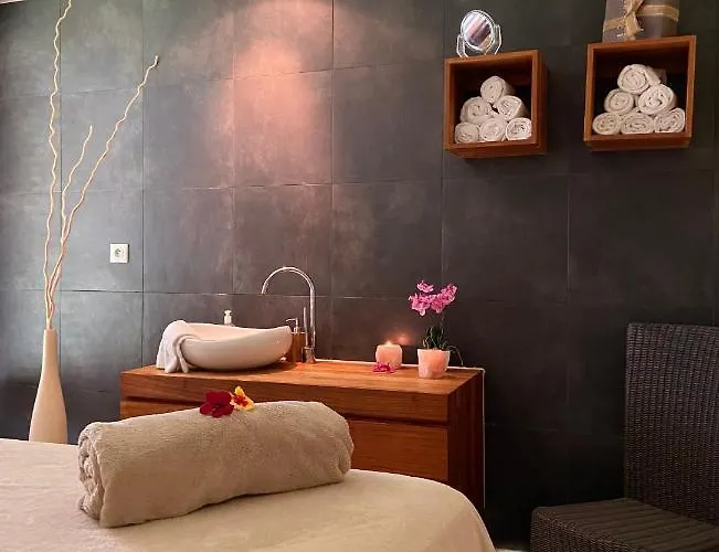 Le Clos Des Sources & Hotel 3*